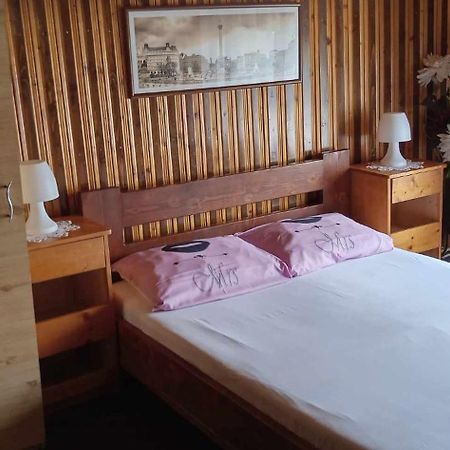 Hostel Intim 95 Ron Bîrlad Exteriér fotografie